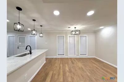 220 Navajo Drive, Victoria, TX 77904 - Photo 12