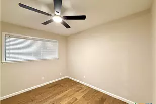 220 Navajo Dr, Victoria, TX 77904 - Photo 30