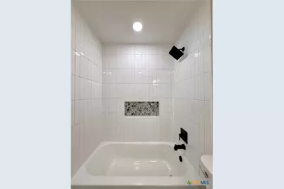 220 Navajo Drive, Victoria, TX 77904 - Photo 32