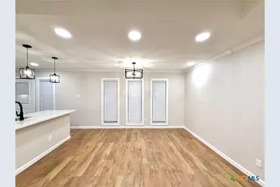 220 Navajo Drive, Victoria, TX 77904 - Photo 6