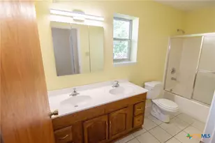 409 Oak St, Copperas Cove, TX 76522 - Photo 6