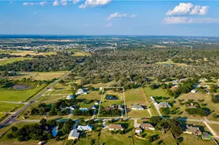 1413 Country Hills Dr, La Vernia, TX 78121 - Photo 10