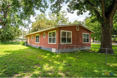 2052 Gruene Road, New Braunfels, TX 78130 - Photo 4