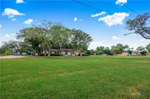 105 S US Hwy 77A, Yoakum, TX 77995 - Photo 34
