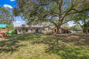 105 S US Hwy 77A, Yoakum, TX 77995 - Photo 26