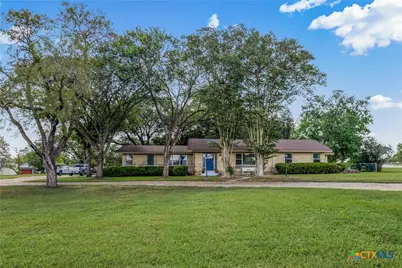 105 S US Highway 77A, Yoakum, TX 77995 - Photo 1