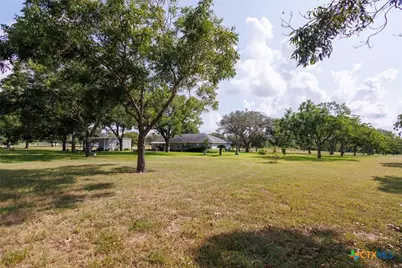 4945 Fm 531, Yoakum, TX 77995 - Photo 26