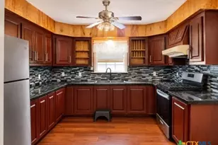 1504 Justice Dr, Port Lavaca, TX 77979 - Photo 16