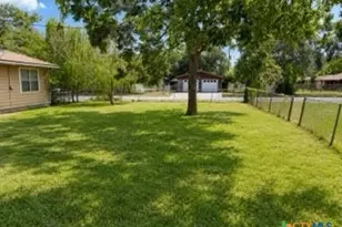 1504 Justice Dr, Port Lavaca, TX 77979 - Photo 18