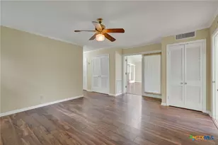 211 Royal Oaks Dr, San Antonio, TX 78209 - Photo 18