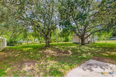 2302 E Rosebud Avenue, Victoria, TX 77901 - Photo 16