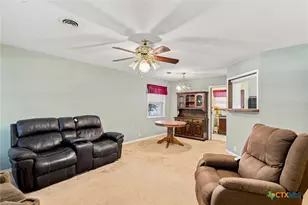 2302 E Rosebud Ave, Victoria, TX 77901 - Photo 6