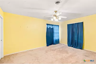 2302 E Rosebud Avenue, Victoria, TX 77901 - Photo 12