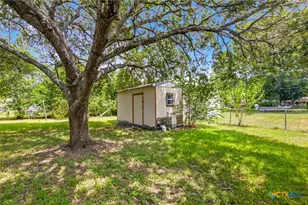 2302 E Rosebud Ave, Victoria, TX 77901 - Photo 16