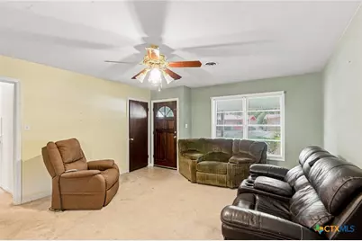 2302 E Rosebud Avenue, Victoria, TX 77901 - Photo 4