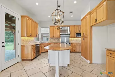 17 Horseshoe Court, New Braunfels, TX 78132 - Photo 16