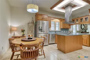 222 S Academy Ave, New Braunfels, TX 78130 - Photo 6
