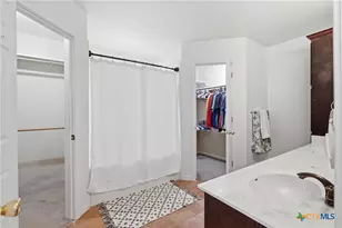 8 Holly Ct, Belton, TX 76513 - Photo 16
