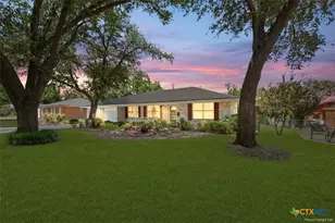 302 E Upshaw Ave, Temple, TX 76501 - Photo 1