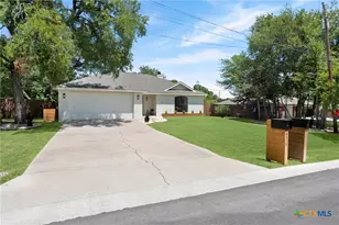 4310 Lakecliff Dr, Harker Heights, TX 76548 - Photo 2