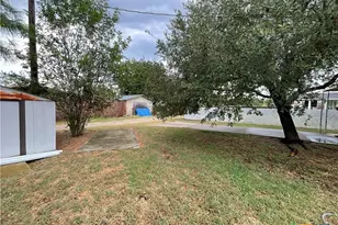 605 3rd St, Cuero, TX 77954 - Photo 32