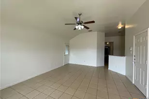 1905 Elms Run Ct, Killeen, TX 76542 - Photo 2