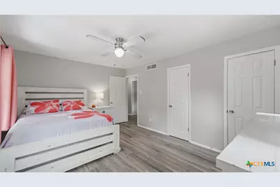 429 Laguna Vista, Seguin, TX 78155 - Photo 12