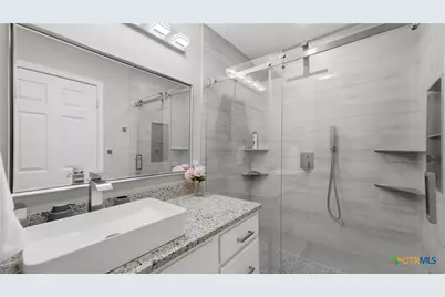 429 Laguna Vista, Seguin, TX 78155 - Photo 18