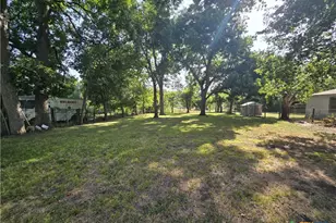 320 Commerce St, Marlin, TX 76661 - Photo 14
