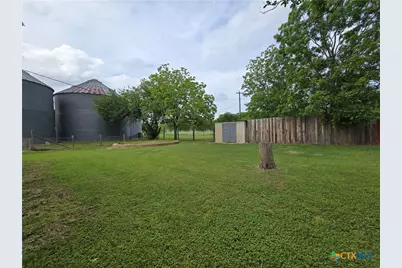 320 Commerce Street, Marlin, TX 76661 - Photo 12