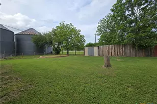 320 Commerce St, Marlin, TX 76661 - Photo 12