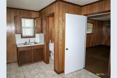 1209 E Morgan, Cuero, TX 77954 - Photo 12
