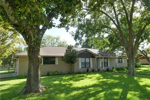 1209 E Morgan, Cuero, TX 77954 - Photo 1