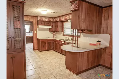 1209 E Morgan, Cuero, TX 77954 - Photo 18