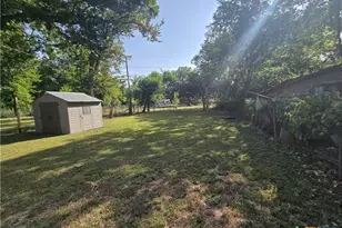 313 Commerce St, Marlin, TX 76661 - Photo 10