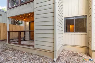 421 W San Antonio St, San Marcos, TX 78666 - Photo 4