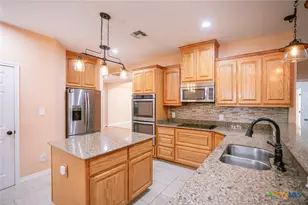 511 Mason Cir, Victoria, TX 77904 - Photo 8