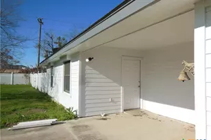 1830 Coffee Rd, San Marcos, TX 78666 - Photo 2