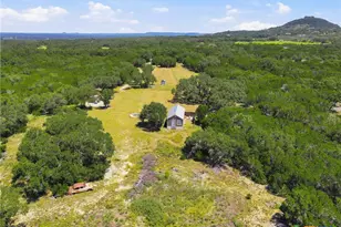 1353 Brushy Creek Dr, Lakehills, TX 78063 - Photo 16