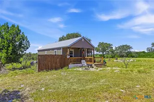 1353 Brushy Creek Dr, Lakehills, TX 78063 - Photo 6