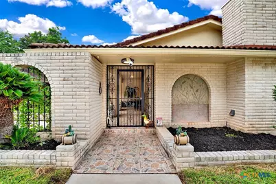 5 Augusta Drive, Seguin, TX 78155 - Photo 4