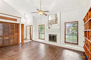 101 Maplewood Dr, Victoria, TX 77901 - Photo 6