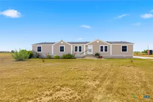 730 Shady Holw Rd, Victoria, TX 77904 - Photo 2