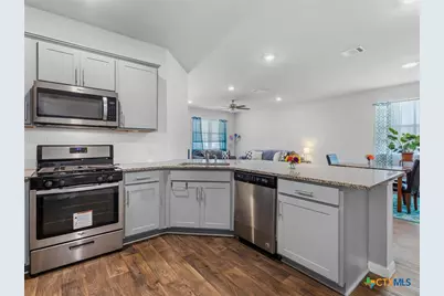 543 Golden Grove Parkway, San Marcos, TX 78666 - Photo 6