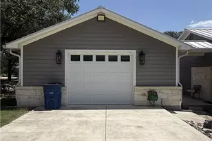 4130 Summit Dr, New Braunfels, TX 78132 - Photo 2