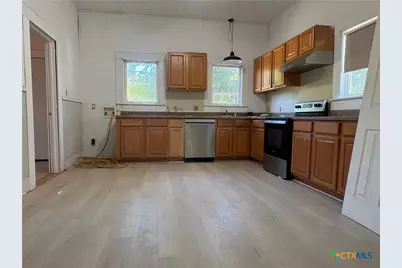 920 S 33rd Street, Temple, TX 76504 - Photo 4
