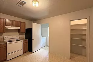 152 Ryan Cir, Nolanville, TX 76559 - Photo 2