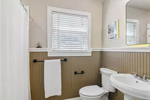 351 E North St, New Braunfels, TX 78130 - Photo 20