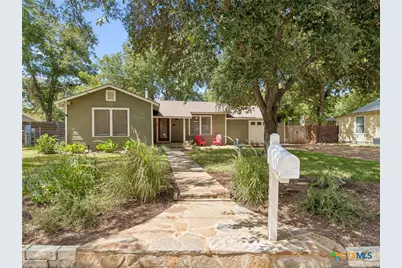 351 E North Street, New Braunfels, TX 78130 - Photo 1