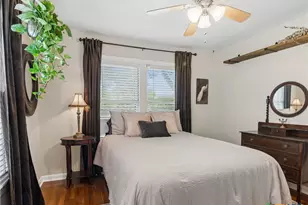 351 E North St, New Braunfels, TX 78130 - Photo 22